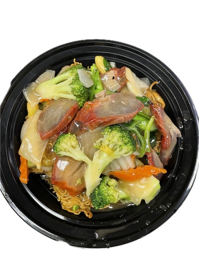 Char Siu veggie cake noodle.