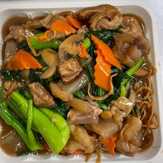 牛腩炒面 145.Chinese Beef brisket and tendon Chow Mein